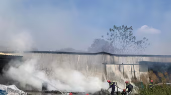 Cháy xưởng ép nhựa, giấy gây thiệt hại lớn về tài sản