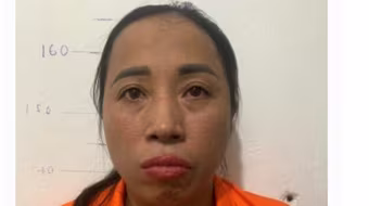 Người phụ nữ 'kinh doanh' giấy tờ giả 