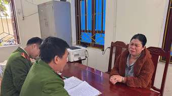 Người phụ nữ cho vay lãi nặng núp dưới vỏ bọc hoạt động cầm đồ