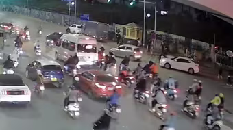 Trân trọng cảm ơn người dân và Công an Thủ đô kịp thời giúp đỡ đưa cháu nhỏ đi cấp cứu