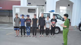 Khởi tố 11 đối tượng mang súng bắn đạn bi gây náo loạn đường phố