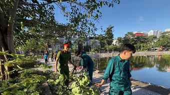 Phường Vĩnh Hưng ra quân bảo đảm trật tự đô thị, trật tự xây dựng và vệ sinh môi trường