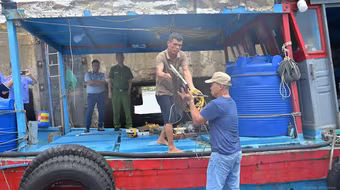 Khởi tố 2 đối tượng tháo 13 thiết bị giám sát hành trình để khai thác thủy sản trái phép