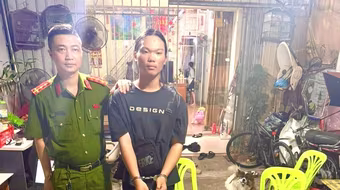 Bắt nhóm đối tượng buôn lậu 20kg bạc qua biên giới Việt - Trung