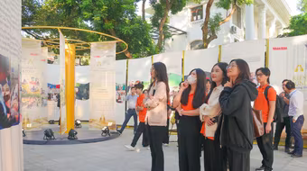 Khai mạc triển lãm "Hành động vì Cộng đồng 2025" 