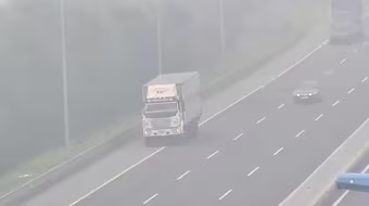 Xử lý nghiêm tài xế lùi xe trên cao tốc Hà Nội - Quảng Ninh