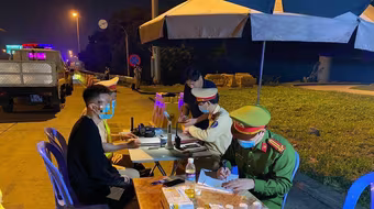 Phát hiện gần 30 nghìn trường hợp vi phạm nồng độ cồn sau hơn 1 tháng thực hiện cao điểm