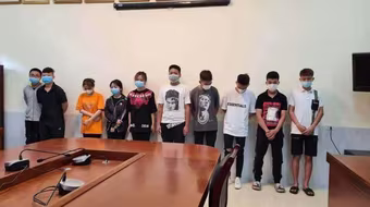 Khởi tố hàng loạt "quái xế" đua xe gây rối trong đêm