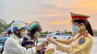 Xử lý nghiêm tham nhũng, tiêu cực trong mua bán thiết bị, vật tư phòng, chống dịch Covid-19