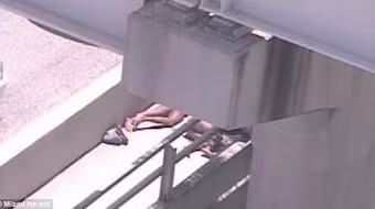 Hé lộ nguyên nhân kẻ khỏa thân ăn thịt người giữa phố