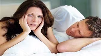 Giảm nhẹ các triệu chứng mãn kinh bằng chế độ ăn và giảm cân