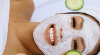 Bí kíp đánh bay mụn tại nhà