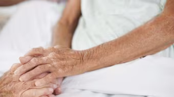 Cặp vợ chồng già cùng chết vì không thể sống thiếu nhau