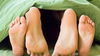 Để “chuyện ấy” ngập tràn đam mê sau hôn nhân