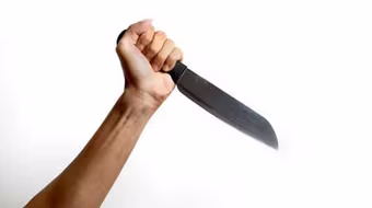 Bị nghi ngờ ngoại tình, vợ đâm chồng rồi tự vẫn