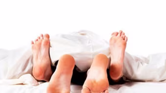 Điều tra nữ giáo viên “lên giường” với 3 nam sinh