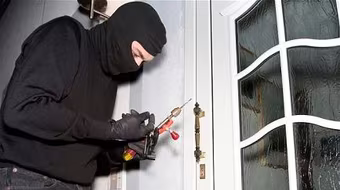 Trộm hoảng hồn vì đụng phải xác chết