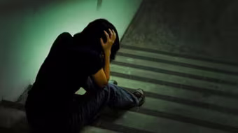 Tố cáo cha đẻ để thoát cảnh 12 năm làm nô lệ tình dục