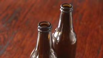 Đâm chồng chỉ vì không mua được… bia