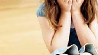 Ông già gần 60 bị bắt vì nghi sàm sỡ bé gái 9 tuổi