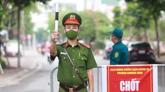 Những "pháo đài" chống dịch ở nội thành Hà Nội