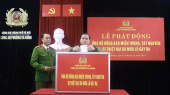 Công an phường Hà Đông phát động ủng hộ đồng bào miền Trung - Tây Nguyên bị thiệt hại do mưa lũ