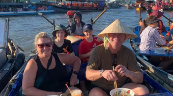 Khách du lịch đến Việt Nam tăng mạnh trong tháng 10-2025 