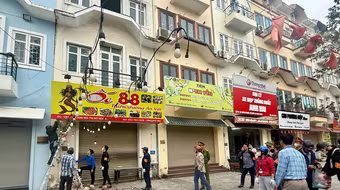 Công an phường Yên Nghĩa ra quân lập lại trật tự đô thị, an toàn giao thông