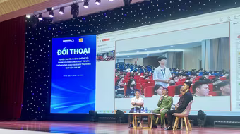 Công an phường Dương Nội: Đối thoại "nóng" cùng gần 5.000 sinh viên về thủ đoạn "bắt cóc online"