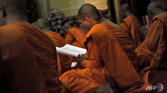 Chấn động: Hai sư trẻ bị bắt vì môi giới mại dâm cho... sư trụ trì