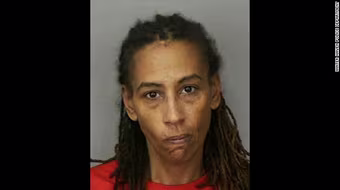 Bắn chết con gái vì nhầm tưởng là bạn trai