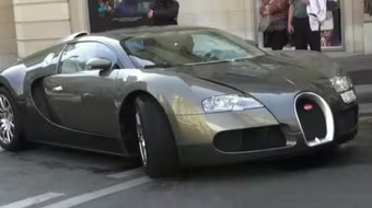 Samuel Eto'o "lượn" Bugatti Veyron "đốt tiền" ở Paris