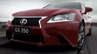 Lexus GS 350 và LFA "chạm trán nảy lửa"