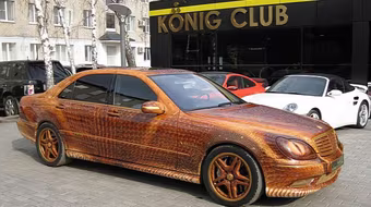 Kì cục: Mercedes-Benz S65 AMG bọc hình rồng