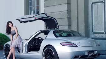 Ngắm "chân dài" thướt tha bên Inden Design Mercedes SLS AMG