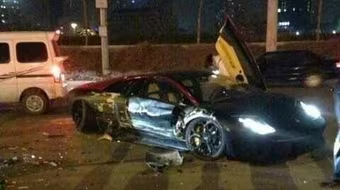 "Siêu bò" Lamborghini mới tậu 3 ngày đã "hi sinh"