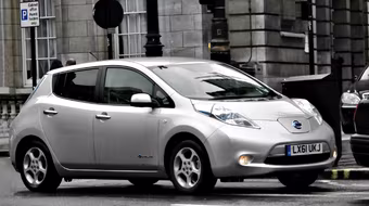 Nissan Leaf giảm giá, kích cầu