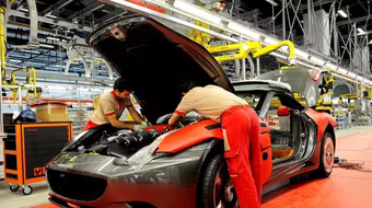 Ferrari thưởng lớn cho nhân viên nhờ làm ăn phát đạt