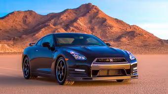 Siêu xe Nissan GT-R Track Edition 2014 vừa "độc", vừa đắt