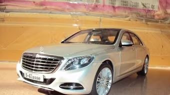 Mô hình xe sang 2014 Mercedes S-Class chính thức "xuất đầu lộ diện"
