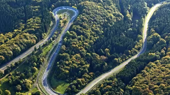Đường đua tử thần Nurburgring sẽ có giá từ 170 triệu euro