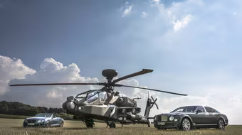 Ngắm dàn siêu xe đọ dáng bên "sát thủ diệt tăng"