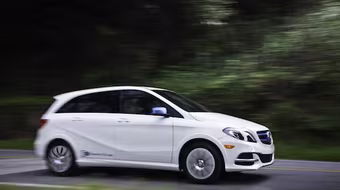Mercedes B-Class Electric Drive: Đối thủ nặng kí trong phân khúc xe điện
