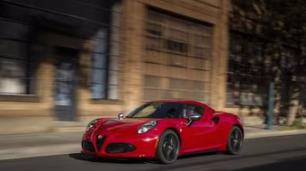 Mãn nhãn với vẻ đẹp của Alfa Romeo 4C 2015