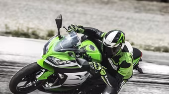 Kawasaki Ninja có phiên bản đặc biệt kỉ niệm sinh nhật 30 tuổi