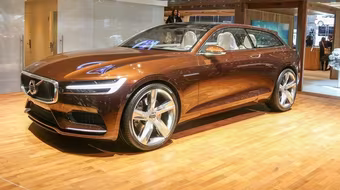 Volvo XC90 mới: Chiếc xe gia đình an toàn nhất