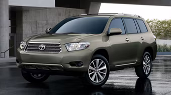 Toyota triệu hồi hàng loạt các xe Sienna, Lexus GS 350 và Highlander 