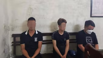 'Đón lõng', xử lý nhiều đối tượng lợi dụng cổ vũ bóng đá để càn quấy