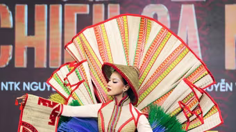 Ấn tượng với trang phục dân tộc của Hoa hậu Hoàn vũ Việt Nam 2022