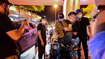 Tạm giữ 23 ‘quái xế’ nẹt pô, rú ga trên nhiều tuyến phố